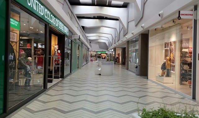 Parque Comercial "Abadia"